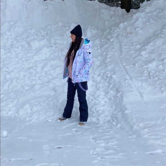 Snow Jacket - Picture 4 of 4